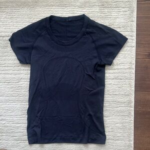 lululemon athletica Black Short Sleeve Tee